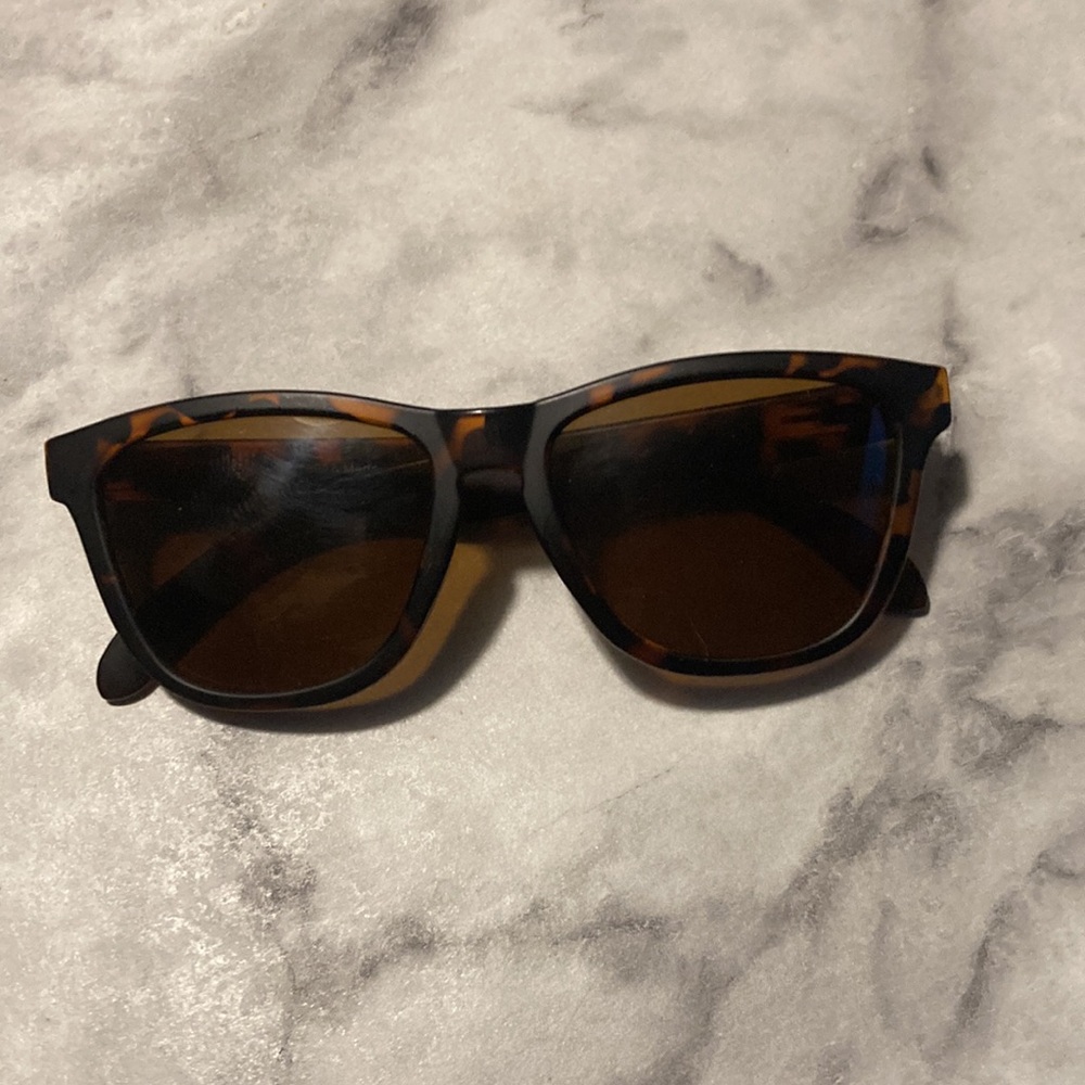 Sunglasses - Picture 5 of 14